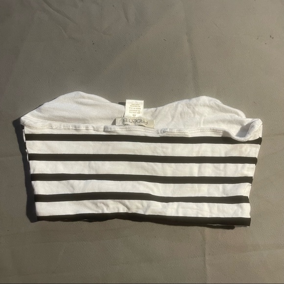 Top - Picture 2 of 3